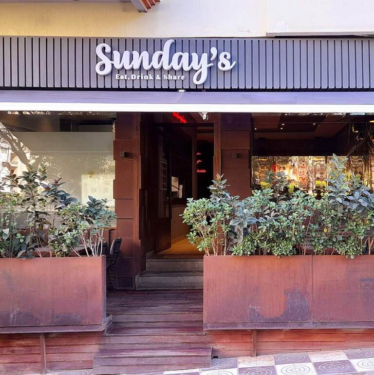 Menu Sunday's Meknes December 2023 421417-464600